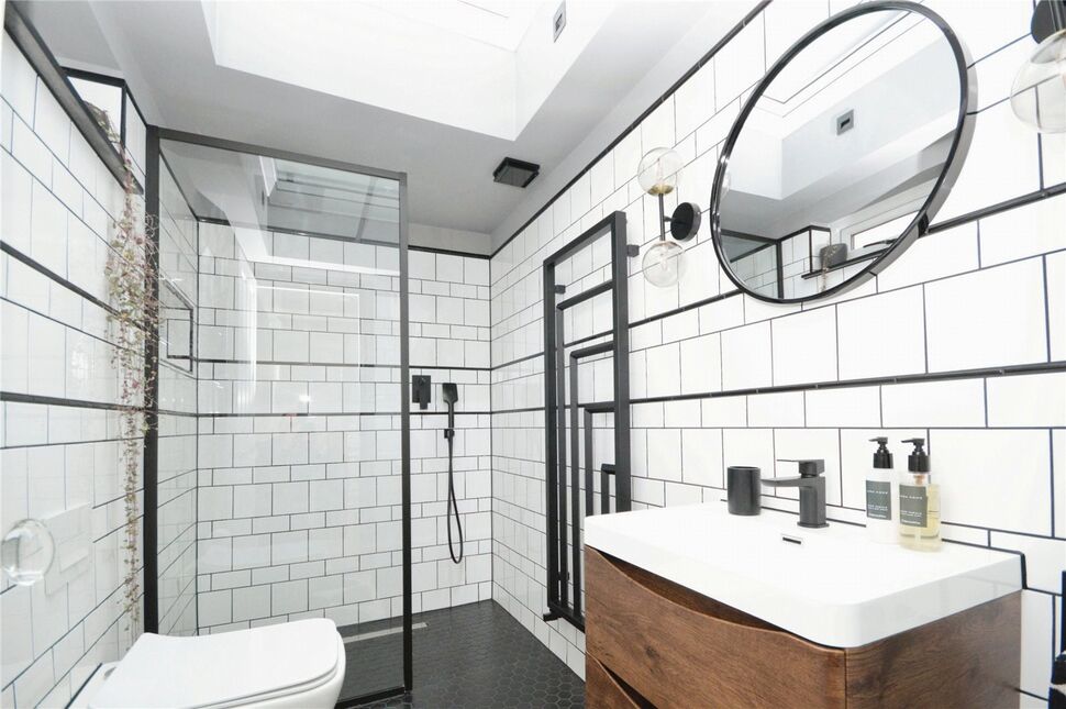 Shower Room WC