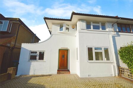 Redway Drive, 4 bedroom Semi Detached House to rent, £3,000 pcm