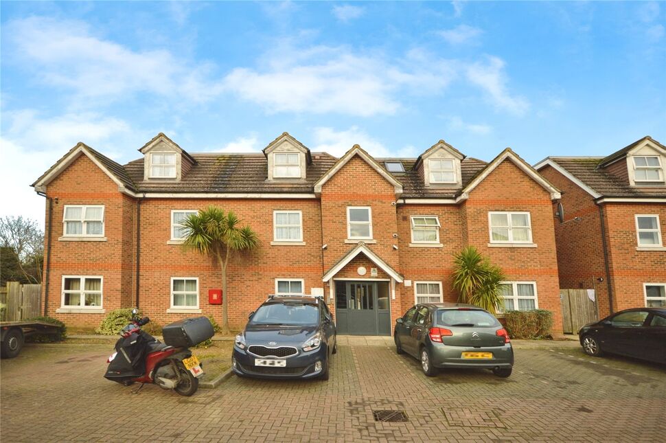 Main image of 1 bedroom  Flat for sale, Arden Close, Whitton, Twickenham, TW2