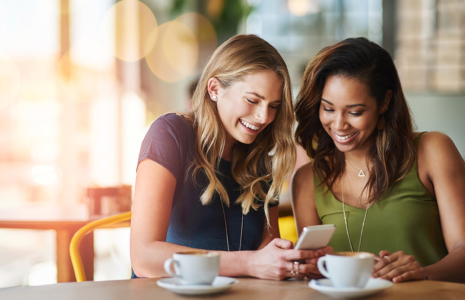 Two women at a cafe