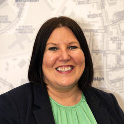 Lorna Young Senior Sales Negotiator